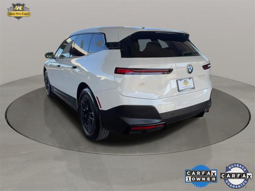 2025 BMW iX xDrive50