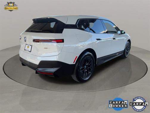 2025 BMW iX xDrive50