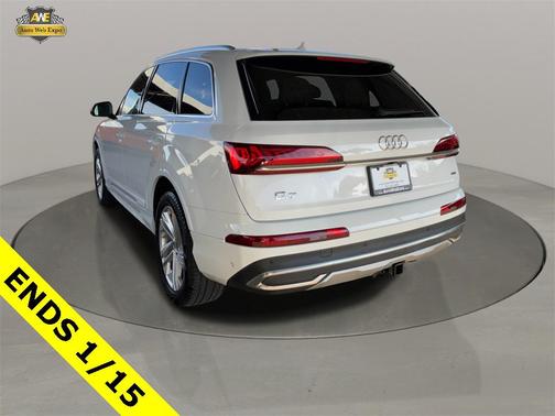 2023 Audi Q7 45 Premium