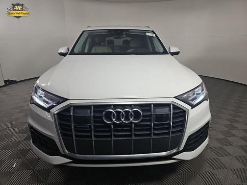 2023 Audi Q7 45 Premium