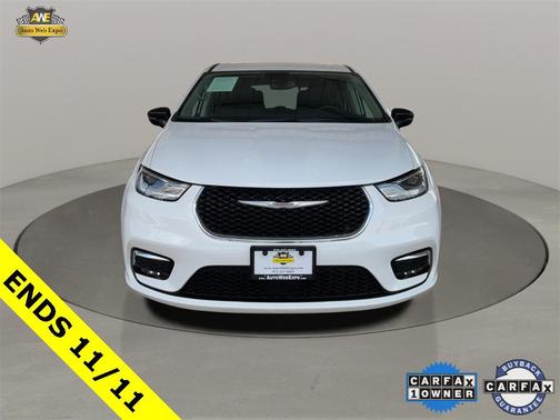 2024 Chrysler Pacifica Hybrid Select