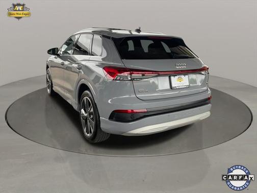 2022 Audi e-tron Premium Plus