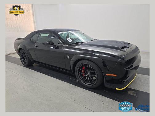 Pitch Black Clearcoat 2023 Dodge Challenger SRT Hellcat