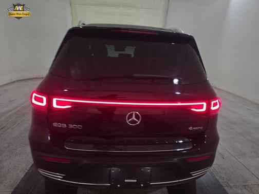 2023 Mercedes-Benz EQB 300 4MATIC