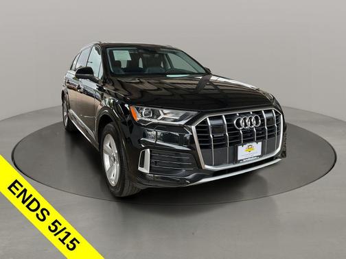 Mythos Black Metallic 2023 Audi Q7 45 Premium Plus