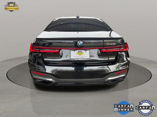 2022 BMW 740 i
