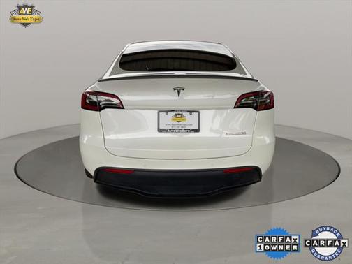2022 Tesla Model Y Performance Dual Motor All-Wheel Drive