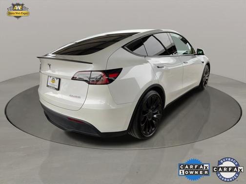 2022 Tesla Model Y Performance Dual Motor All-Wheel Drive