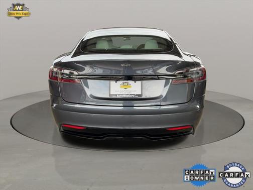 2022 Tesla Model S Base
