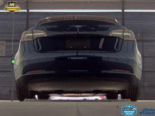Deep Blue Metallic 2018 Tesla Model 3 Long Range