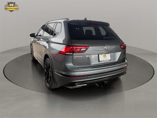 2021 Volkswagen Tiguan 2.0T SE R-Line Black