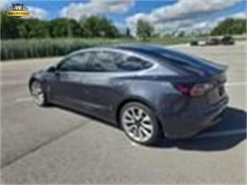2019 Tesla Model 3 Standard Range Plus