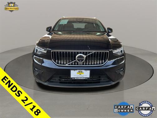 2025 Volvo XC40 B5 Plus Bright Theme