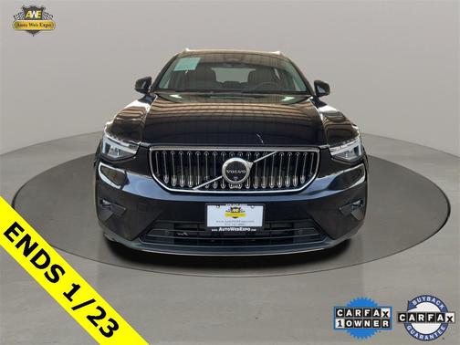 2025 Volvo XC40 B5 Plus Bright Theme