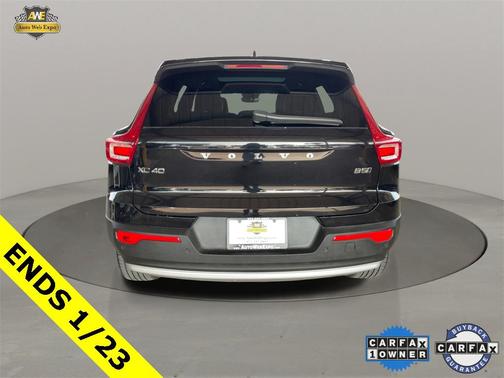 2025 Volvo XC40 B5 Plus Bright Theme