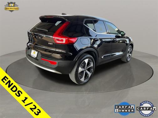 2025 Volvo XC40 B5 Plus Bright Theme
