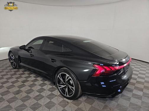2022 Audi e-tron GT Premium Plus