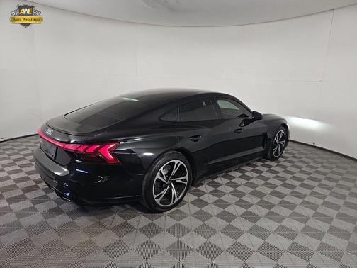 2022 Audi e-tron GT Premium Plus