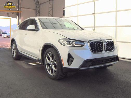 2024 BMW X4 xDrive30i