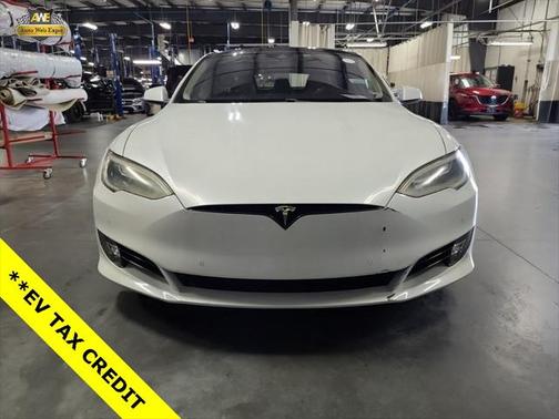 2016 Tesla Model S 90D