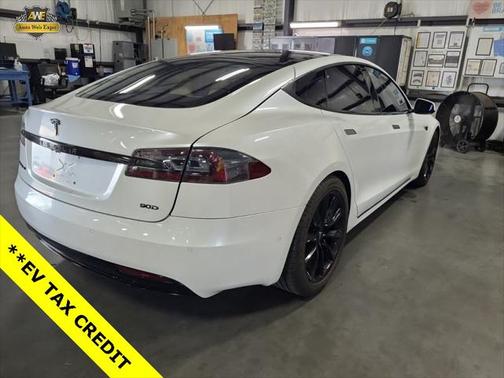 2016 Tesla Model S 90D
