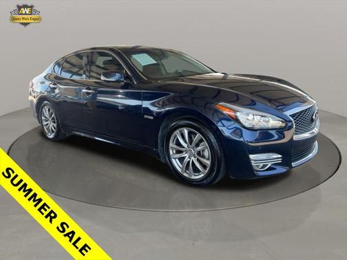 2016 INFINITI Q70h Base