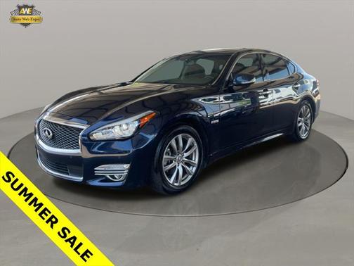 2016 INFINITI Q70h Base