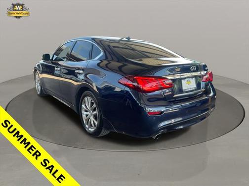 2016 INFINITI Q70h Base