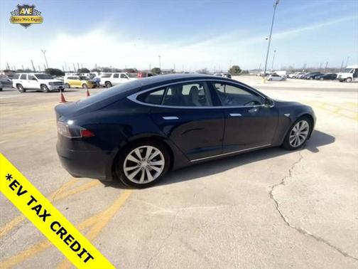 2015 Tesla Model S 85