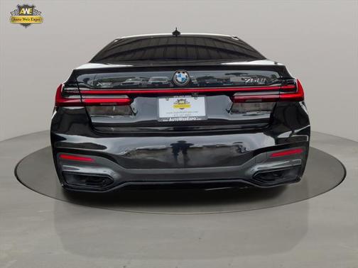 2021 BMW 750 i xDrive