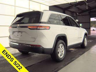 Bright White Clearcoat 2024 Jeep Grand Cherokee Laredo