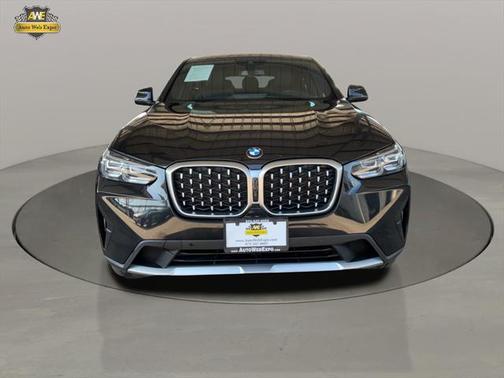 2024 BMW X4 xDrive30i