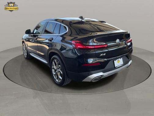 2024 BMW X4 xDrive30i