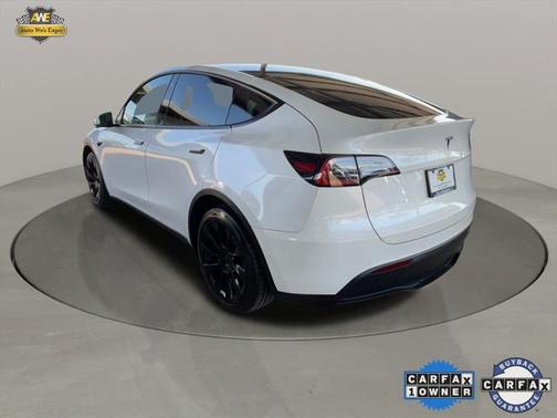 2021 Tesla Model Y Standard Range Rear-Wheel Drive