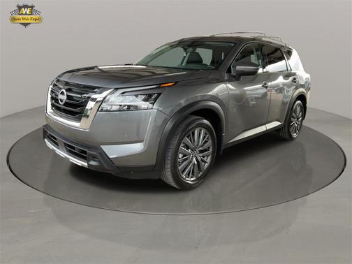 2024 Nissan Pathfinder SL FWD