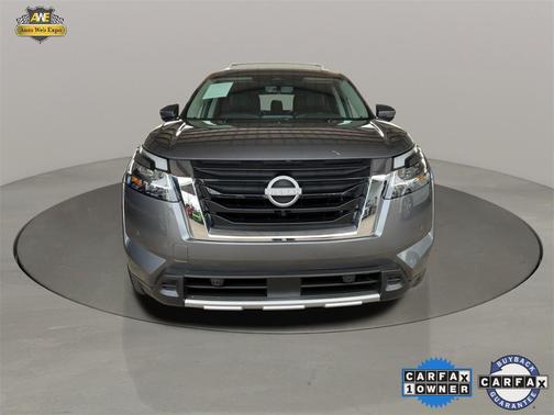 2024 Nissan Pathfinder SL FWD