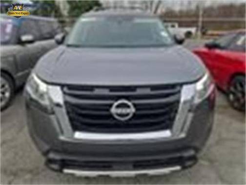 2024 Nissan Pathfinder SL FWD