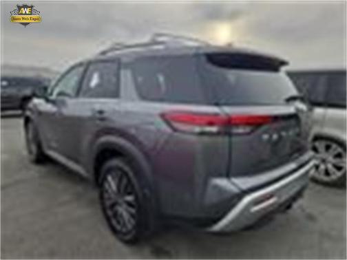 2024 Nissan Pathfinder SL FWD