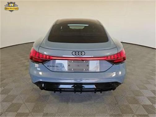 2023 Audi e-tron GT Premium Plus quattro