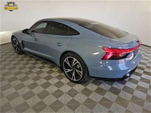 2023 Audi e-tron GT Premium Plus quattro