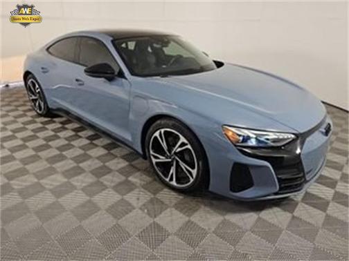 2023 Audi e-tron GT Premium Plus quattro