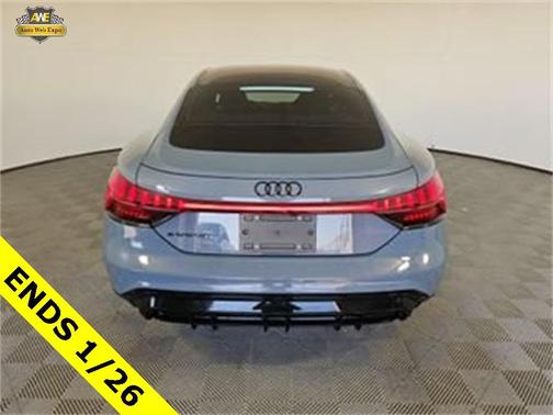 2023 Audi e-tron GT Premium Plus quattro