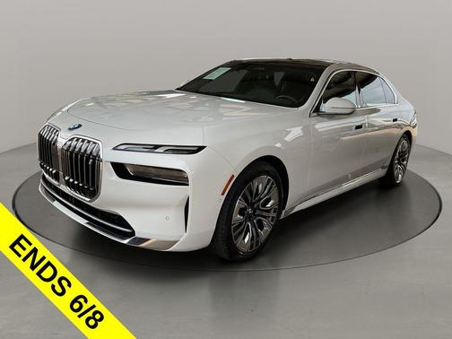 Alpine White 2023 BMW i7 xDrive60