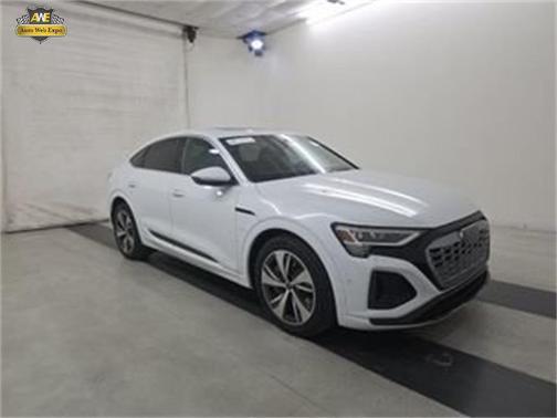 2024 Audi Q8 e-tron Premium Plus