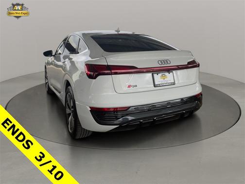 2024 Audi Q8 e-tron Premium Plus