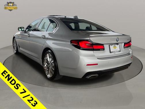 2021 BMW 530 530i