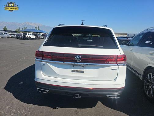 2024 Volkswagen Atlas 2.0T SE w/Technology 4MOTION