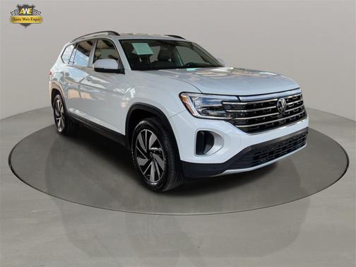 2024 Volkswagen Atlas 2.0T SE w/Technology 4MOTION