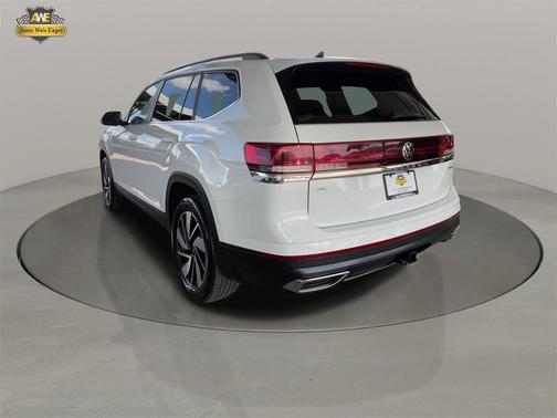 2024 Volkswagen Atlas 2.0T SE w/Technology 4MOTION