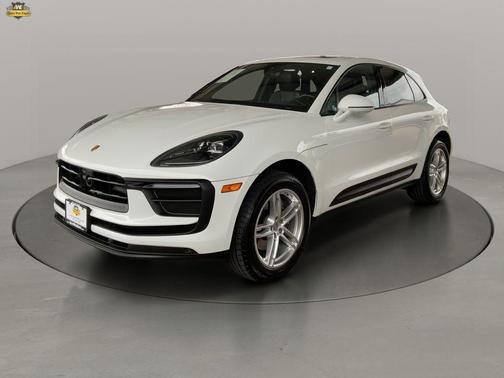 2024 Porsche Macan Base